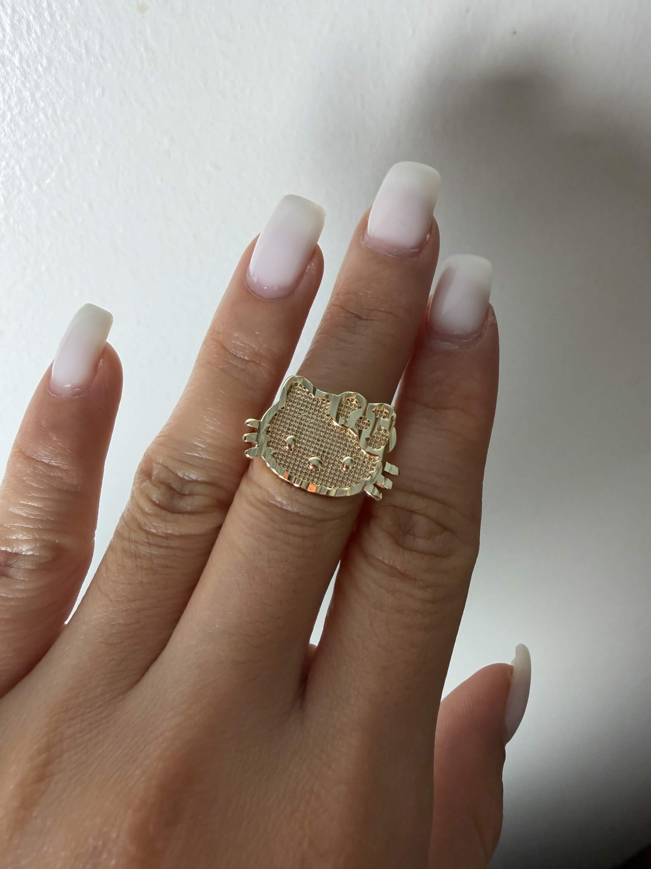 Hello Kitty Face Heart Ring